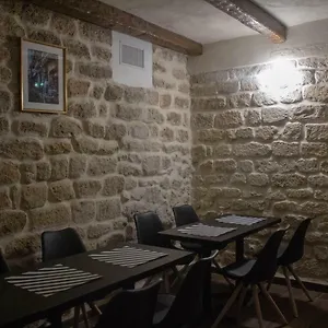 verificați disponibilitatea